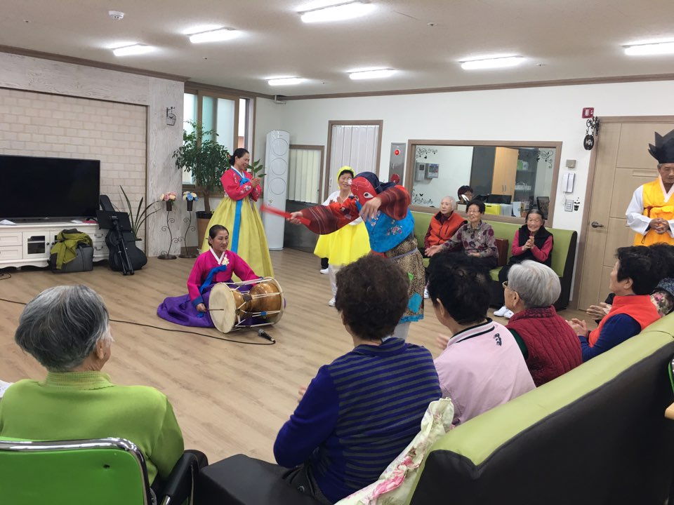 20161130 큰사랑요양원.jpg